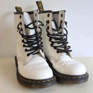 Dr Martens White Lace Up Ankle Boots Size 6 Ladies